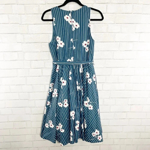 Modcloth Blue & White Striped Floral Fit & Flare Sleeveless Dress Pockets NEW - Picture 3 of 10